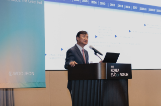  Key Opinion Leader ICL학회 초대회장 이종호 대표원장 'ICL, 과거를 넘어 미래를 삽입하다' 기조 발표